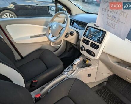 Красный Рено Зое, объемом двигателя 0 л и пробегом 178 тыс. км за 8850 $, фото 37 на Automoto.ua