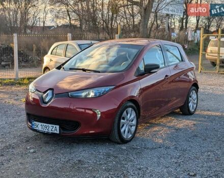 Красный Рено Зое, объемом двигателя 0 л и пробегом 178 тыс. км за 8850 $, фото 4 на Automoto.ua