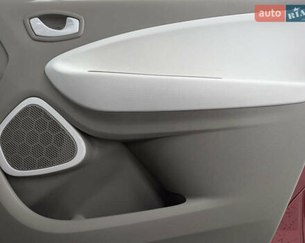 Червоний Рено Зое, об'ємом двигуна 0 л та пробігом 80 тис. км за 6700 $, фото 34 на Automoto.ua