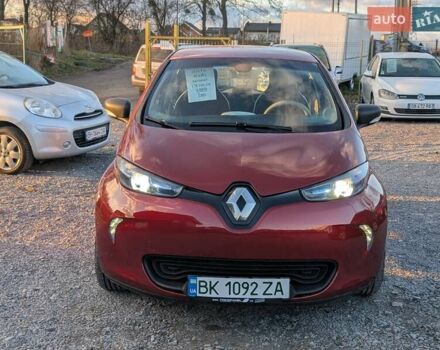 Красный Рено Зое, объемом двигателя 0 л и пробегом 178 тыс. км за 8850 $, фото 6 на Automoto.ua