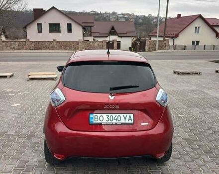 Красный Рено Зое, объемом двигателя 0 л и пробегом 120 тыс. км за 9750 $, фото 16 на Automoto.ua