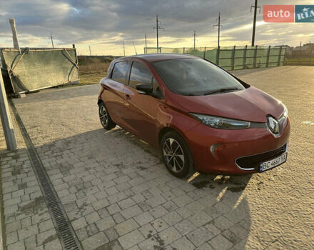 Красный Рено Зое, объемом двигателя 0 л и пробегом 79 тыс. км за 10900 $, фото 9 на Automoto.ua