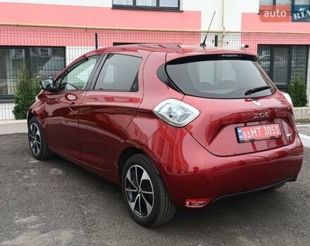 Красный Рено Зое, объемом двигателя 0 л и пробегом 77 тыс. км за 10500 $, фото 5 на Automoto.ua