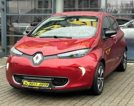Красный Рено Зое, объемом двигателя 0 л и пробегом 106 тыс. км за 11500 $, фото 2 на Automoto.ua