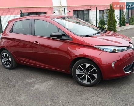 Красный Рено Зое, объемом двигателя 0 л и пробегом 77 тыс. км за 10500 $, фото 4 на Automoto.ua