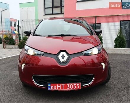 Красный Рено Зое, объемом двигателя 0 л и пробегом 77 тыс. км за 10500 $, фото 2 на Automoto.ua