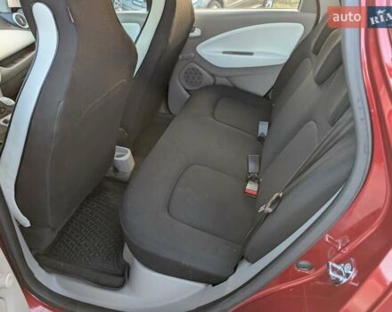 Красный Рено Зое, объемом двигателя 0 л и пробегом 178 тыс. км за 8850 $, фото 29 на Automoto.ua