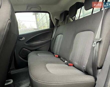 Червоний Рено Зое, об'ємом двигуна 0 л та пробігом 106 тис. км за 11500 $, фото 11 на Automoto.ua