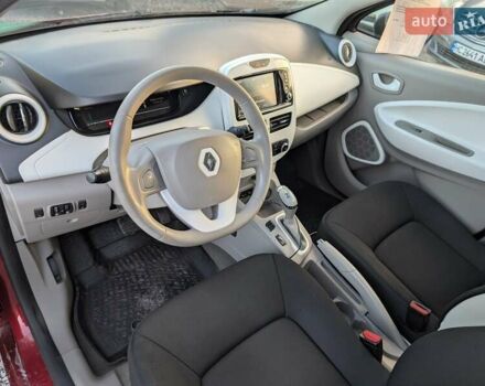 Красный Рено Зое, объемом двигателя 0 л и пробегом 178 тыс. км за 8850 $, фото 23 на Automoto.ua