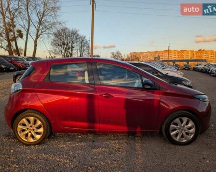 Красный Рено Зое, объемом двигателя 0 л и пробегом 178 тыс. км за 8850 $, фото 10 на Automoto.ua