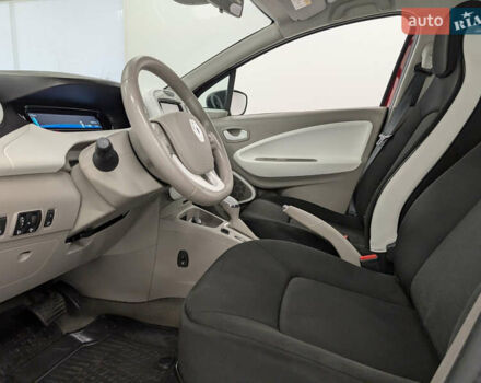 Червоний Рено Зое, об'ємом двигуна 0 л та пробігом 80 тис. км за 6700 $, фото 12 на Automoto.ua