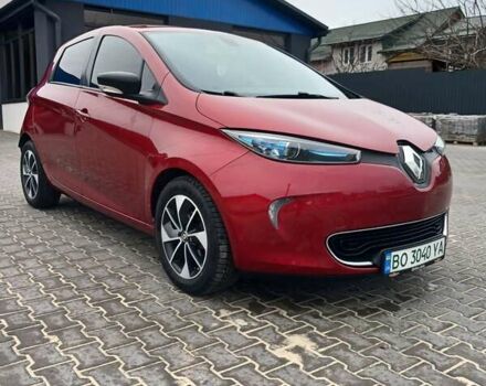 Красный Рено Зое, объемом двигателя 0 л и пробегом 120 тыс. км за 9750 $, фото 5 на Automoto.ua