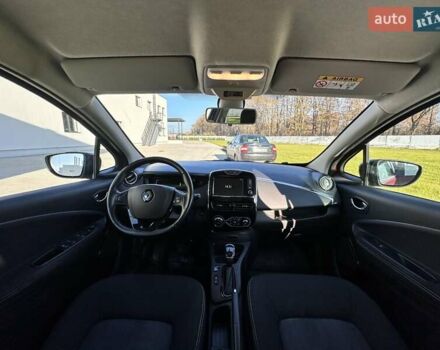 Червоний Рено Зое, об'ємом двигуна 0 л та пробігом 105 тис. км за 9199 $, фото 10 на Automoto.ua