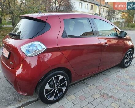 Красный Рено Зое, объемом двигателя 0 л и пробегом 80 тыс. км за 10200 $, фото 2 на Automoto.ua