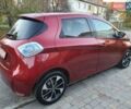 Красный Рено Зое, объемом двигателя 0 л и пробегом 80 тыс. км за 10200 $, фото 2 на Automoto.ua