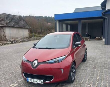 Красный Рено Зое, объемом двигателя 0 л и пробегом 120 тыс. км за 9750 $, фото 1 на Automoto.ua
