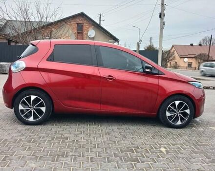 Красный Рено Зое, объемом двигателя 0 л и пробегом 120 тыс. км за 9750 $, фото 10 на Automoto.ua