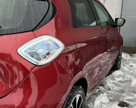 Красный Рено Зое, объемом двигателя 0 л и пробегом 152 тыс. км за 9500 $, фото 1 на Automoto.ua