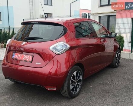 Красный Рено Зое, объемом двигателя 0 л и пробегом 77 тыс. км за 10500 $, фото 6 на Automoto.ua