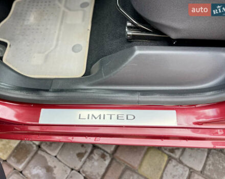 Красный Рено Зое, объемом двигателя 0 л и пробегом 98 тыс. км за 10399 $, фото 21 на Automoto.ua