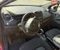 Красный Рено Зое, объемом двигателя 0 л и пробегом 83 тыс. км за 10400 $, фото 23 на Automoto.ua