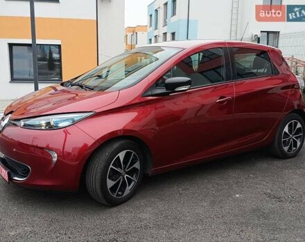 Красный Рено Зое, объемом двигателя 0 л и пробегом 77 тыс. км за 10500 $, фото 9 на Automoto.ua