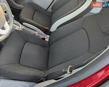 Красный Рено Зое, объемом двигателя 0 л и пробегом 178 тыс. км за 8850 $, фото 26 на Automoto.ua