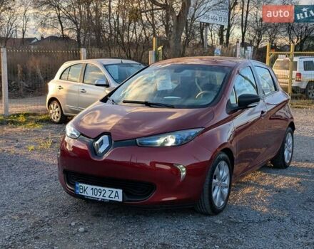 Красный Рено Зое, объемом двигателя 0 л и пробегом 178 тыс. км за 8850 $, фото 2 на Automoto.ua