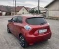 Красный Рено Зое, объемом двигателя 0 л и пробегом 120 тыс. км за 9750 $, фото 11 на Automoto.ua