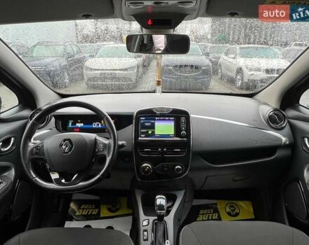 Червоний Рено Зое, об'ємом двигуна 0 л та пробігом 106 тис. км за 11500 $, фото 9 на Automoto.ua