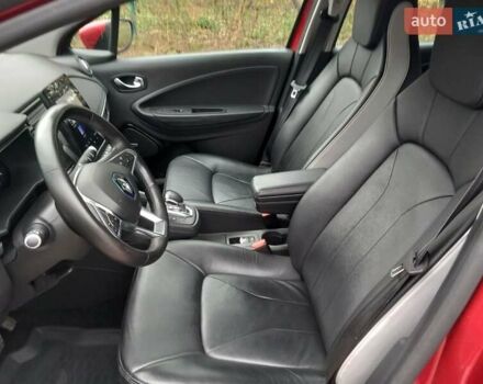 Красный Рено Зое, объемом двигателя 0 л и пробегом 115 тыс. км за 14300 $, фото 26 на Automoto.ua