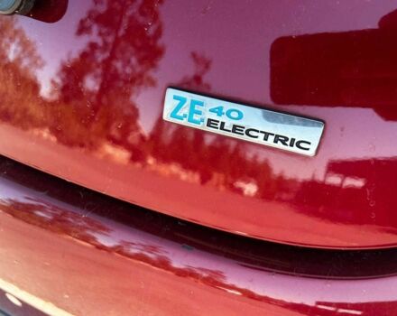Червоний Рено Зое, об'ємом двигуна 0 л та пробігом 2 тис. км за 8300 $, фото 13 на Automoto.ua