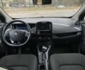 Рено Зое 2019 в Виннице на Automoto.ua Красный Рено Зое, объемом двигателя 0 л и пробегом 140 тыс. км за 8950 $, фото 4 на Automoto.ua