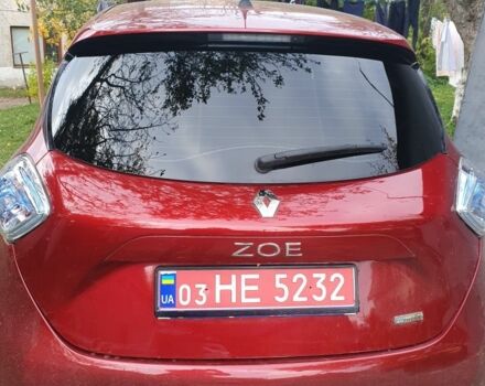 Красный Рено Зое, объемом двигателя 0 л и пробегом 104 тыс. км за 8448 $, фото 3 на Automoto.ua