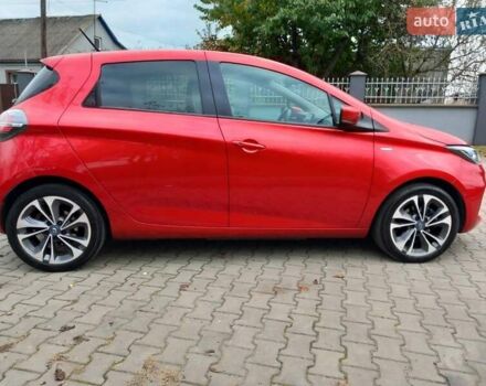 Красный Рено Зое, объемом двигателя 0 л и пробегом 115 тыс. км за 14300 $, фото 4 на Automoto.ua