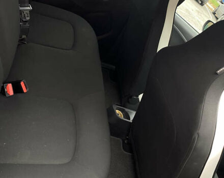 Рено Зое 2019 в Виннице на Automoto.ua Красный Рено Зое, объемом двигателя 0 л и пробегом 140 тыс. км за 8950 $, фото 17 на Automoto.ua