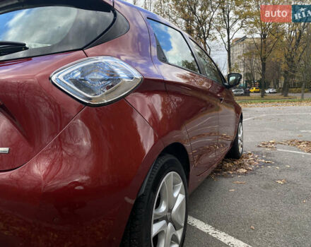 Рено Зое 2019 в Виннице на Automoto.ua Красный Рено Зое, объемом двигателя 0 л и пробегом 140 тыс. км за 8950 $, фото 14 на Automoto.ua