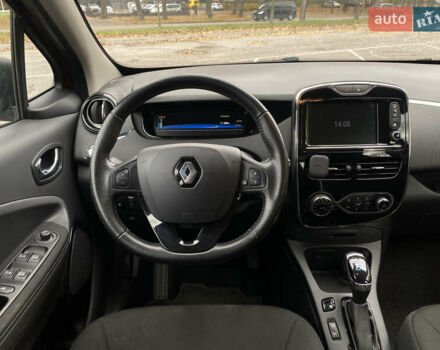 Рено Зое 2019 в Виннице на Automoto.ua Красный Рено Зое, объемом двигателя 0 л и пробегом 140 тыс. км за 8950 $, фото 20 на Automoto.ua