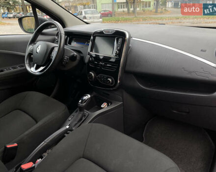 Рено Зое 2019 в Виннице на Automoto.ua Красный Рено Зое, объемом двигателя 0 л и пробегом 140 тыс. км за 8950 $, фото 16 на Automoto.ua