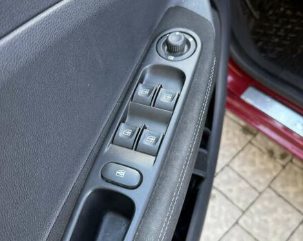 Рено Зое 2019 в Львове на Automoto.ua Красный Рено Зое, объемом двигателя 0 л и пробегом 41 тыс. км за 11550 $, фото 9 на Automoto.ua