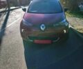 Красный Рено Зое, объемом двигателя 0 л и пробегом 105 тыс. км за 8450 $, фото 4 на Automoto.ua