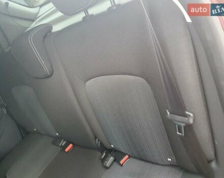 Рено Зое 2019 у Трускавце на Automoto.ua Червоний Рено Зое, об'ємом двигуна 0 л та пробігом 104 тис. км за 8448 $, фото 5 на Automoto.ua