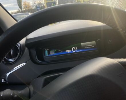 Рено Зое 2019 в Виннице на Automoto.ua Красный Рено Зое, объемом двигателя 0 л и пробегом 140 тыс. км за 8950 $, фото 20 на Automoto.ua