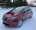 Красный Рено Зое, объемом двигателя 0 л и пробегом 72 тыс. км за 13000 $, фото 4 на Automoto.ua