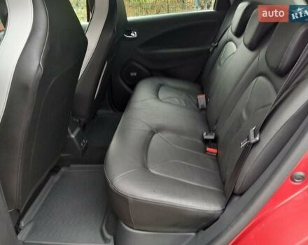 Красный Рено Зое, объемом двигателя 0 л и пробегом 115 тыс. км за 14300 $, фото 34 на Automoto.ua