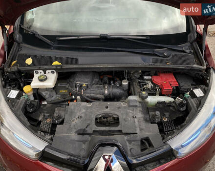 Рено Зое 2019 в Виннице на Automoto.ua Красный Рено Зое, объемом двигателя 0 л и пробегом 140 тыс. км за 8950 $, фото 11 на Automoto.ua