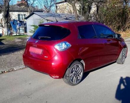 Красный Рено Зое, объемом двигателя 0 л и пробегом 105 тыс. км за 8450 $, фото 3 на Automoto.ua