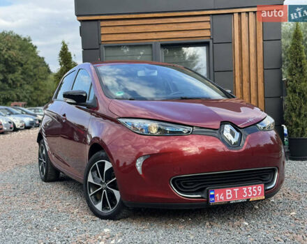 Красный Рено Зое, объемом двигателя 0 л и пробегом 50 тыс. км за 10250 $, фото 3 на Automoto.ua