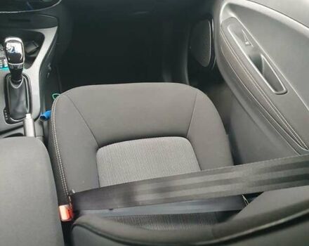 Рено Зое 2019 у Трускавце на Automoto.ua Червоний Рено Зое, об'ємом двигуна 0 л та пробігом 104 тис. км за 8448 $, фото 6 на Automoto.ua