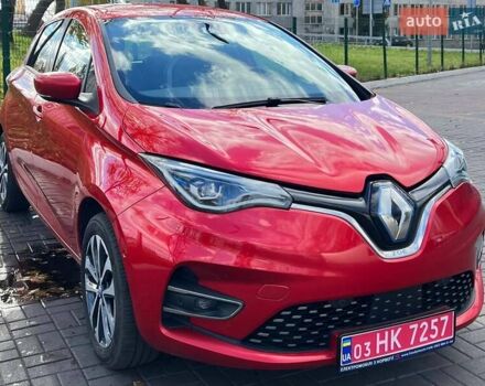 Красный Рено Зое, объемом двигателя 0 л и пробегом 95 тыс. км за 13000 $, фото 19 на Automoto.ua